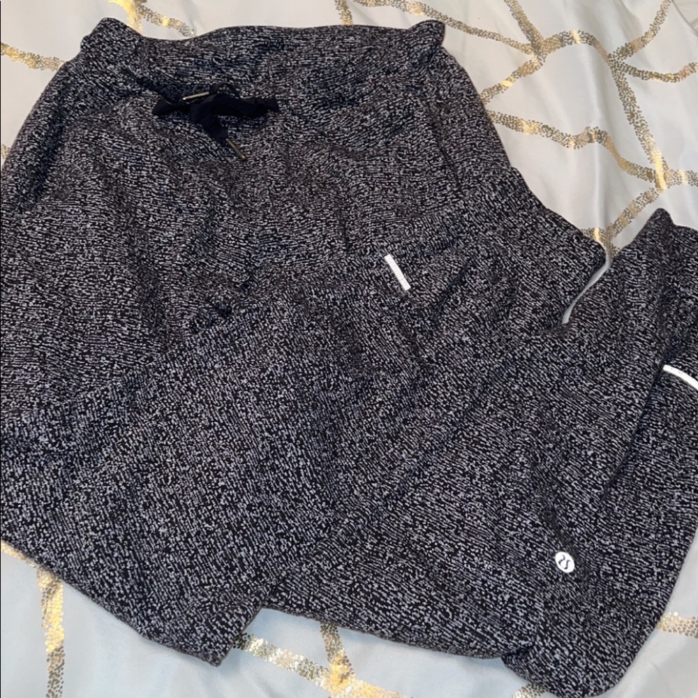 Lululemon joggers